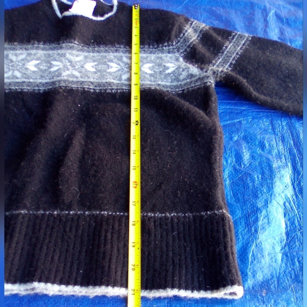 Columbia Woman's Black and Gray Sweater - Picture 6 of 8
